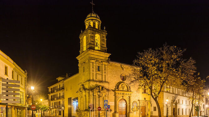 Vista Nocturna de la Iglesia de la Victoria.