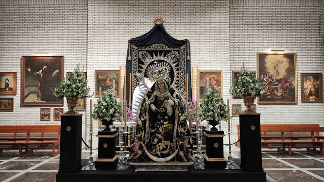 Nuestra Señora de los Ángeles en el besamanos celebrado el pasado domingo.