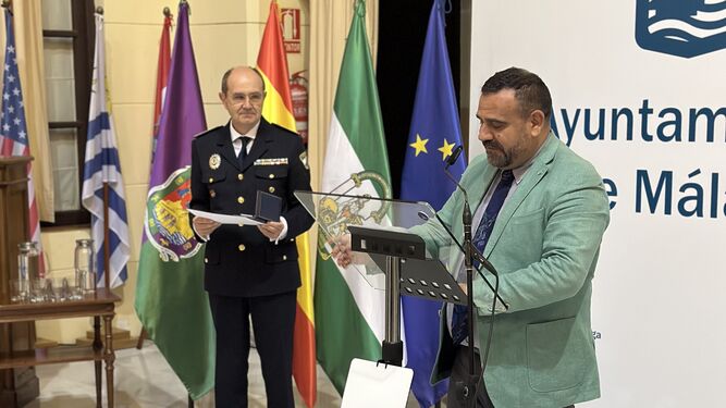Joaquín Cordobado recogió la medalla a la FEMP en ausencia de García-Pelayo.