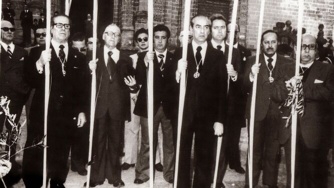 Representantes de la Unión de Hermandades en una imagen histórica de mediados de los años 70.