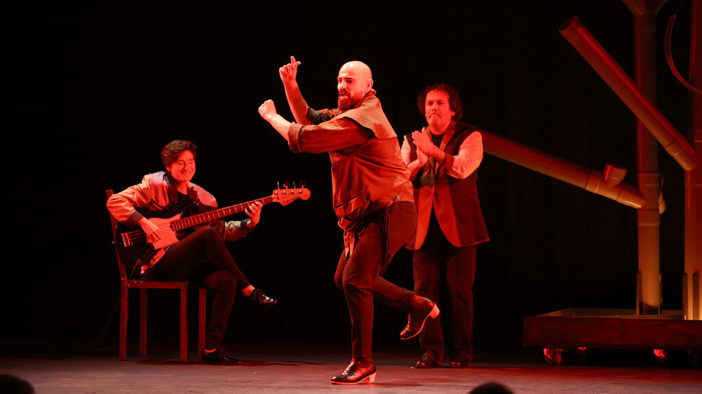 Francisco Hidalgo c&iacute;a. Flamenca con 'Moscas y Diamantes' en los Museos de la Atalaya para el Festival de Jerez