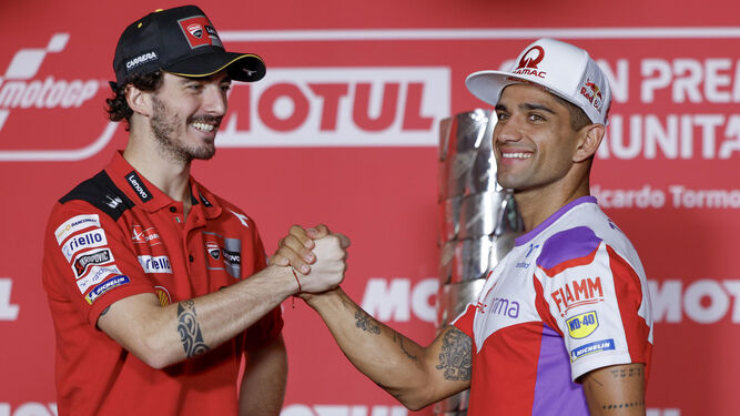 Los pilotos de Moto GP Francesco Bagnaia y Jorge Martin, campeón y subcampeón de la pasada temporada