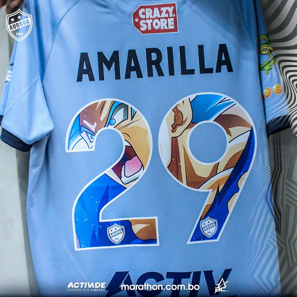 La camiseta homenaje a 'Dragon Ball'  y Toriyama del Club Deportivo Aurora boliviano