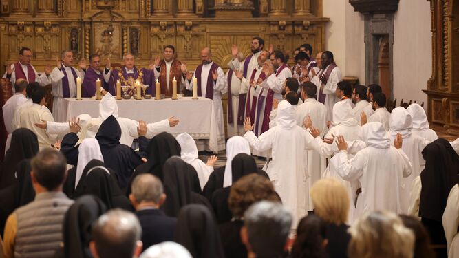 Un instante de la misa de despedida celebrada este sábado en la Cartuja.