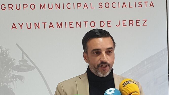 El portavoz socialista, José Antonio Díaz, en una rueda de prensa reciente