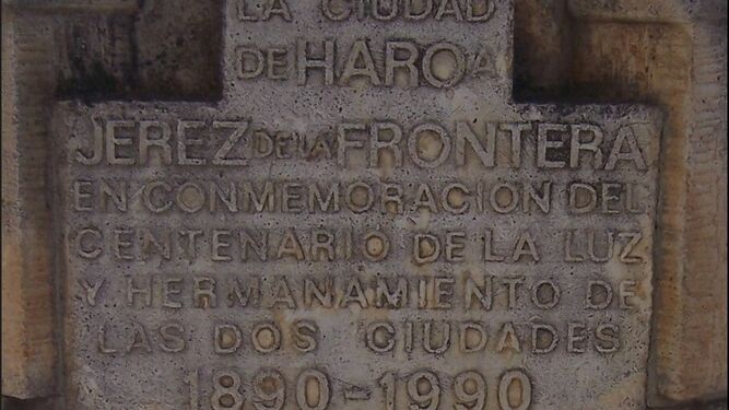 Placa del primer intento de hermanamiento entre Jerez y Haro en 1990.