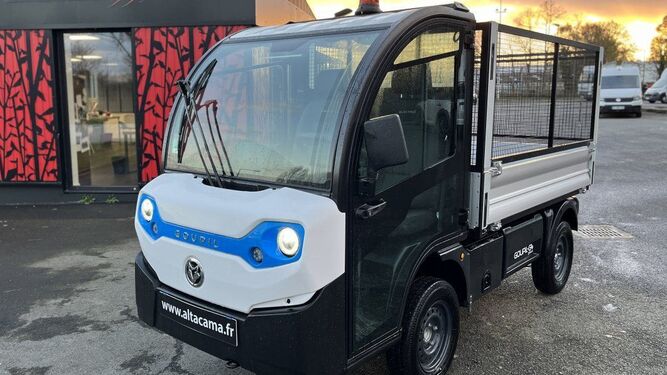 Nuevo camión eléctrico que tendrá Jerez para le recogida de biorresiduos "puerta a puerta" en negocios del centro.