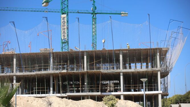 Imagen de la construcción de una nueva promoción de viviendas en Jerez