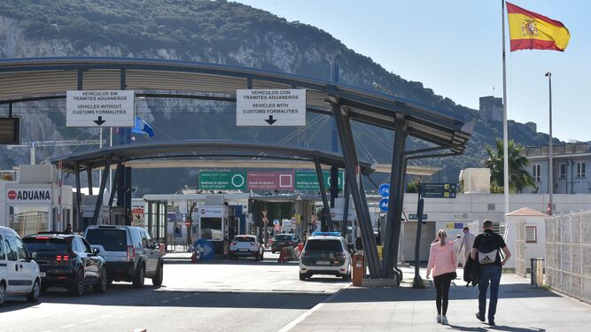 El paso fronterizo entre La Línea y Gibraltar.
