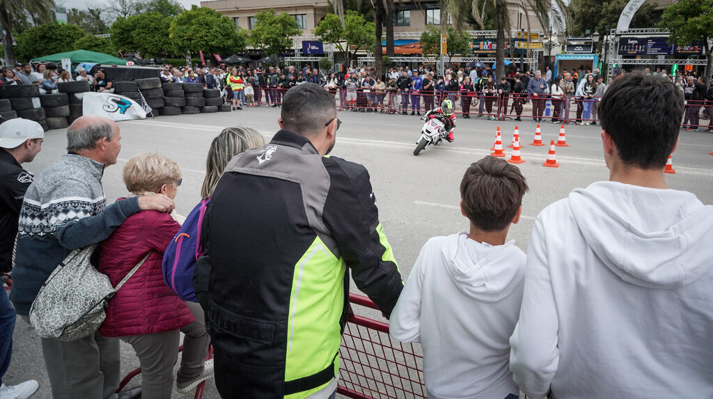Im&aacute;genes del ambientazo en Jerez el viernes de Gran Premio de motos