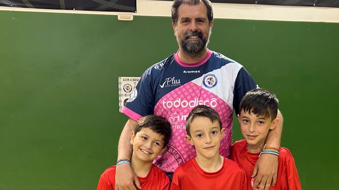 Álvaro García, Alejandro Galán y Sergio García, menores de 10 años que jugaron con el Bodegas García.